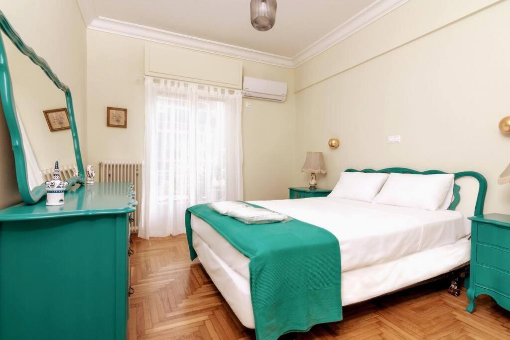 Iphigenia 2 Bedroom Retro Downtown Apartment أثينا المظهر الخارجي الصورة