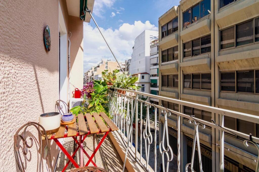 Iphigenia 2 Bedroom Retro Downtown Apartment أثينا المظهر الخارجي الصورة